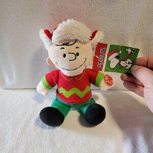 NWT Christmas Charlie Brown Stuffed Character